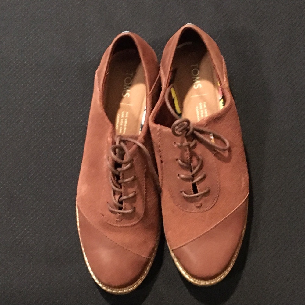TOMS shoes Rusk Color Size 7